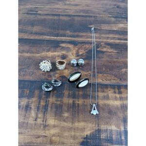 Lot Of Costume Jewelry Silver & Black Necklace Rings‎ Earrings